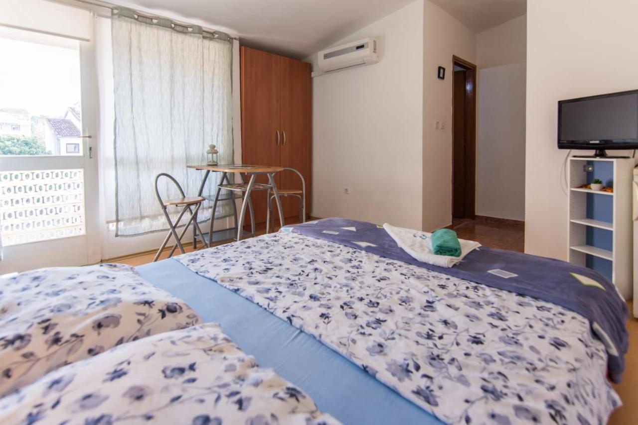 Sobe Rolo Uz More Biograd Na Moru Exterior foto