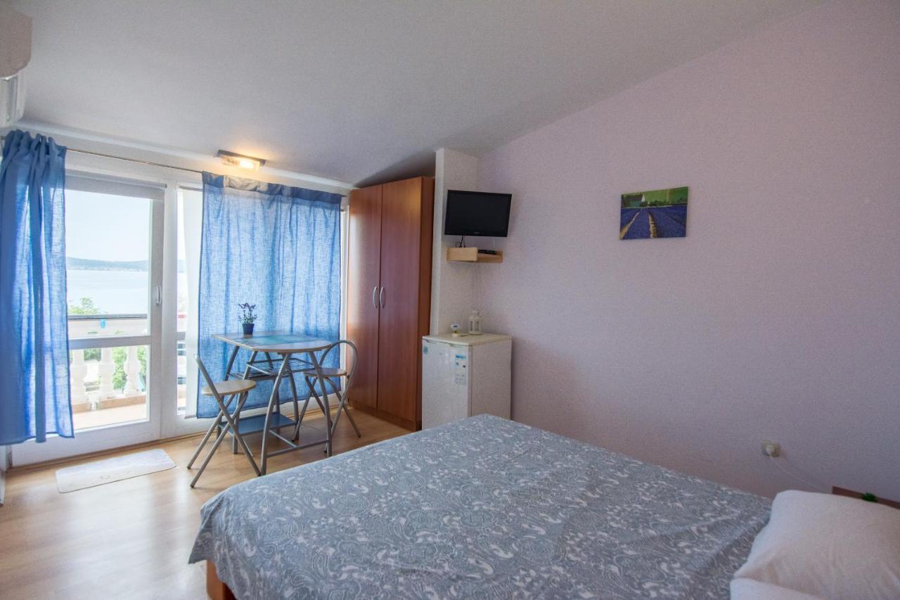 Sobe Rolo Uz More Biograd Na Moru Exterior foto