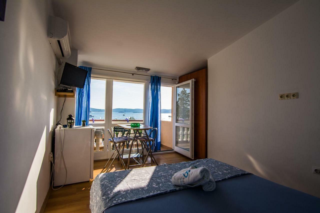 Sobe Rolo Uz More Biograd Na Moru Exterior foto