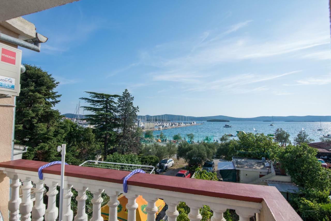 Sobe Rolo Uz More Biograd Na Moru Exterior foto